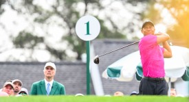 拜仁球星莱万停赛风波缓期，周六重返赛场悬念待解